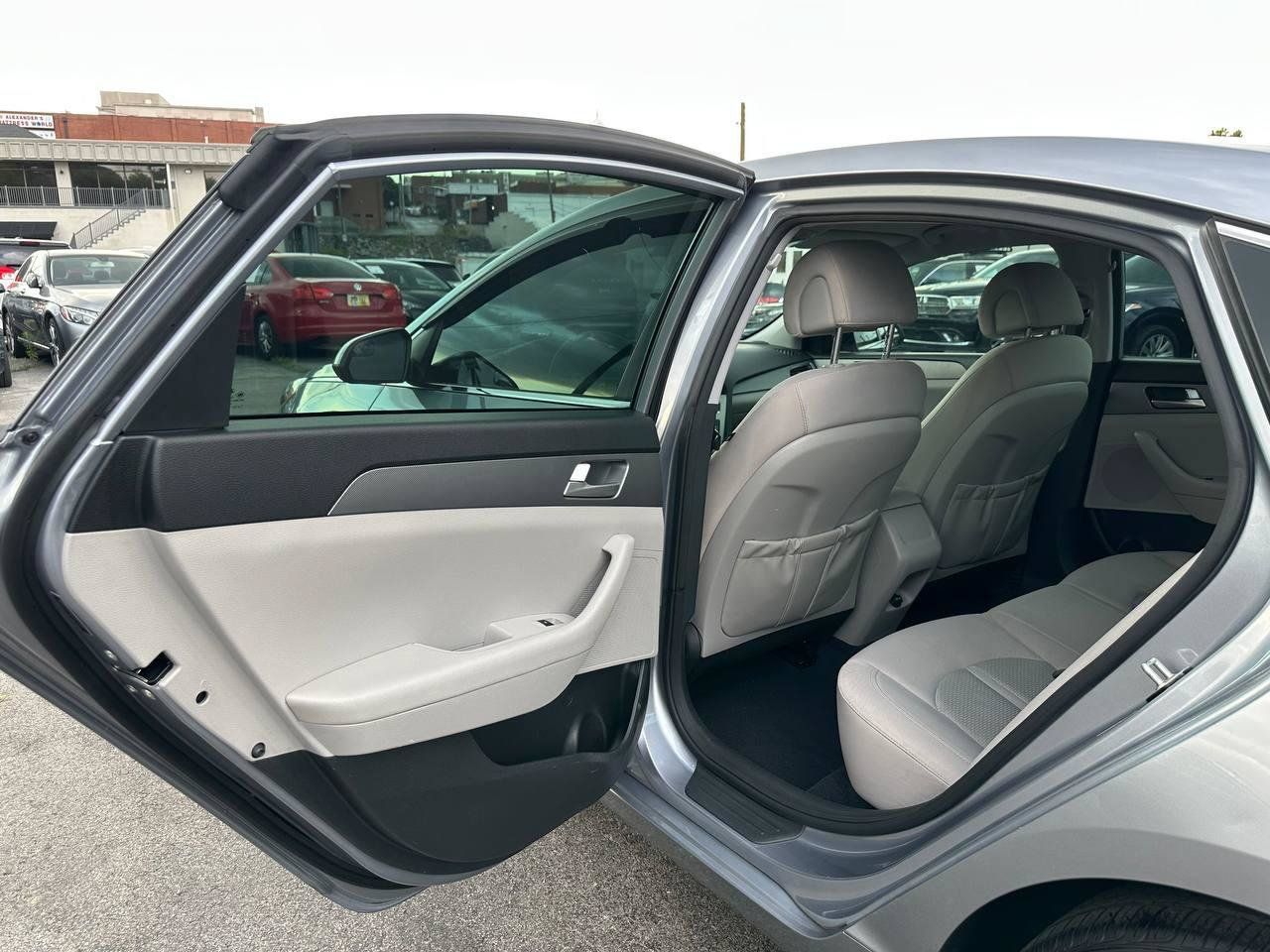 Used 2015 Hyundai Sonata SE FWD image 19