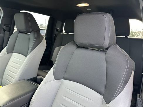 Used 2026 Toyota Tacoma TRD Off-Road image 15