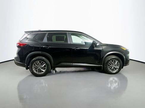 Used 2024 Nissan Rogue S image 7