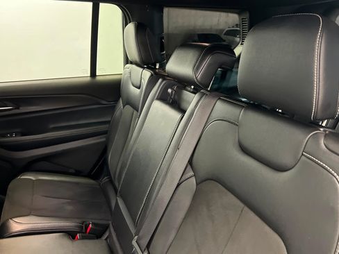 Used 2024 Jeep Grand Cherokee L Altitude image 22