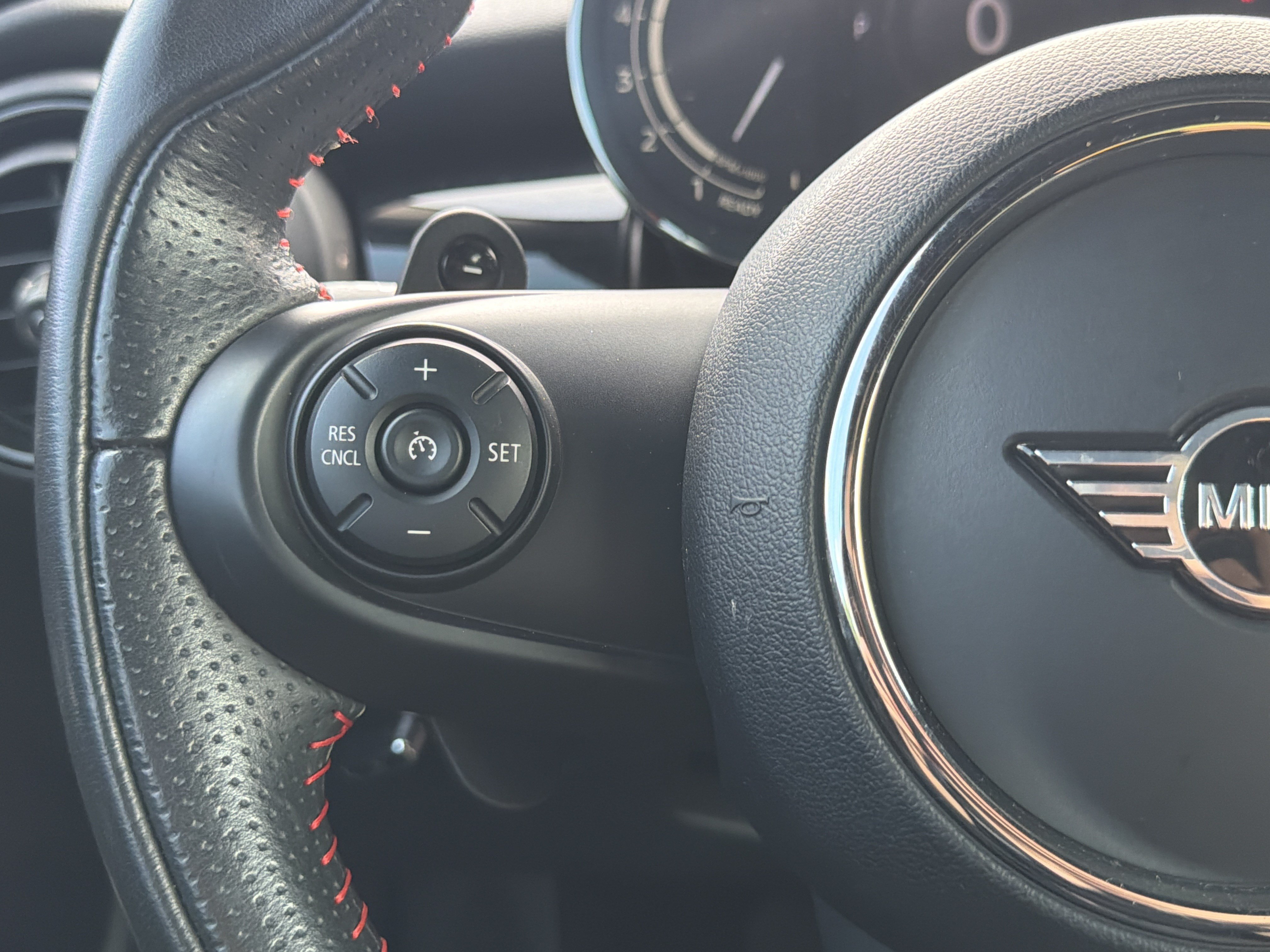Used 2021 MINI Cooper S w/ 6.5" Touchscreen Package FWD image 34