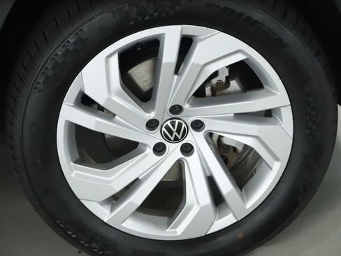 Used 2021 Volkswagen Atlas SE w/ Panoramic Sunroof Package AWD/4WD image 10