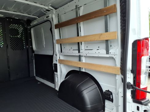 Used 2025 RAM ProMaster 2500 w/ U-Haul Equipment Group FWD image 11
