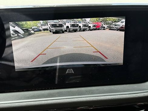Used 2025 Buick Envista Sport Touring w/ Experience Buick Package FWD image 23