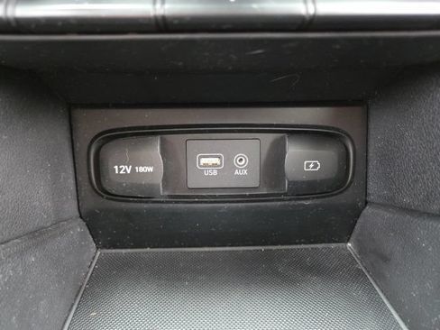 Used 2019 Hyundai Santa Fe AWD image 15