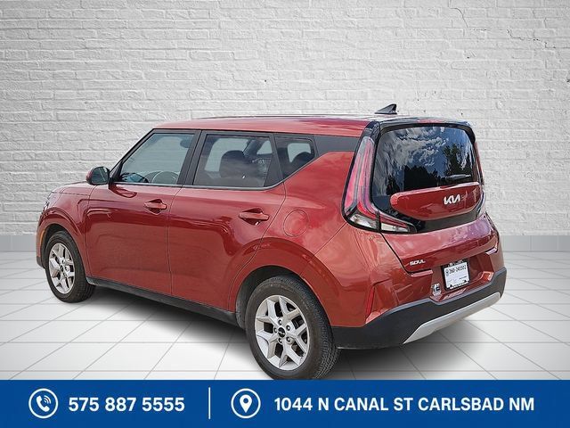 Used 2023 Kia Soul LX w/ Option Group 015 FWD image 3