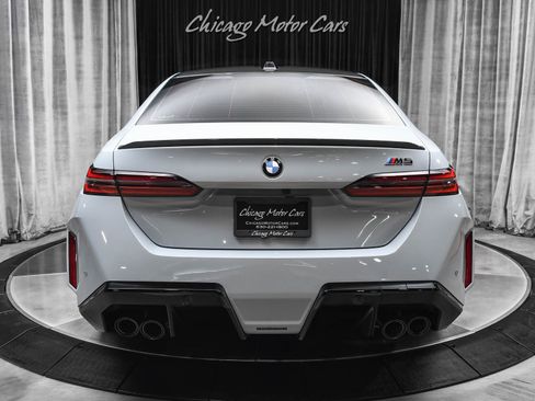 Used 2025 BMW M5 w/ Carbon Package image 4