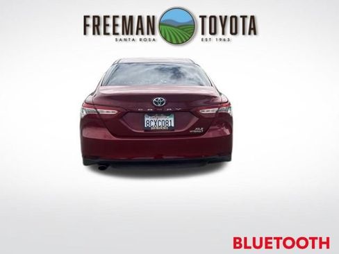 Used 2018 Toyota Camry XLE FWD image 6
