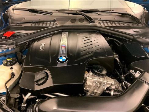 Used 2018 BMW M2 RWD image 9