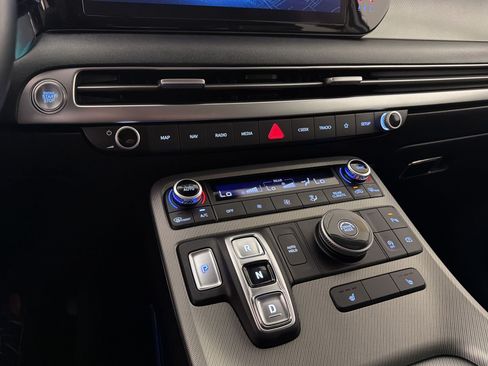 Used 2025 Hyundai Palisade SEL FWD image 17