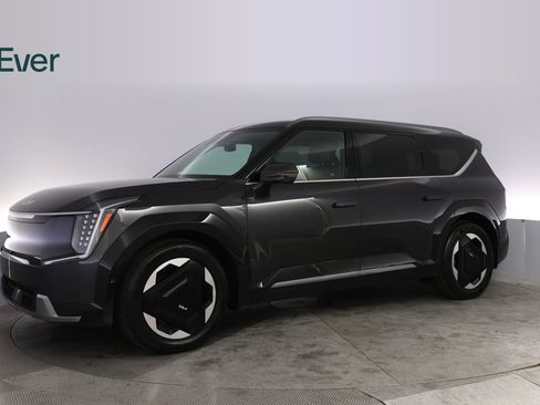 Used 2024 Kia EV9 Land AWD/4WD image 18