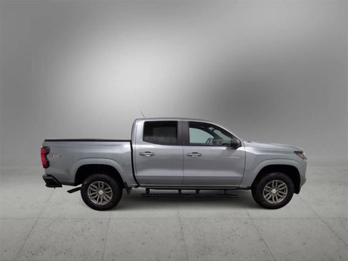 Used 2023 Chevrolet Colorado LT w/ LT Convenience Package image 9