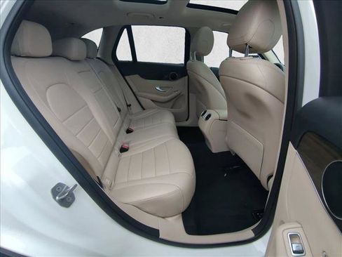 Used 2020 Mercedes-Benz GLC 300 4MATIC image 20