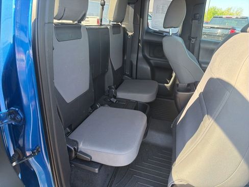 Used 2016 Toyota Tacoma SR5 AWD/4WD image 22
