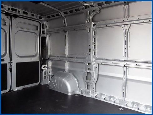 New 2026 RAM ProMaster 2500 w/ Quick Order Package 22G SLT image 8