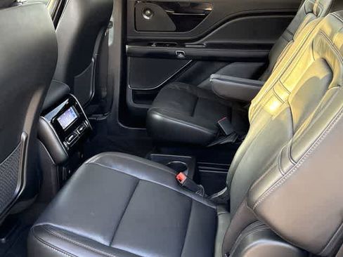 Used 2023 Lincoln Aviator Reserve w/ Equipment Group 201A image 14