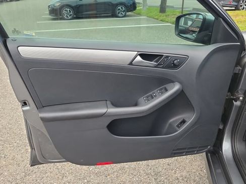 Used 2017 Volkswagen Jetta S FWD image 21