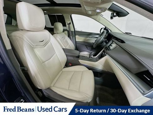 Used 2018 Cadillac XT5 Luxury w/ Driver Awareness Package AWD/4WD image 37