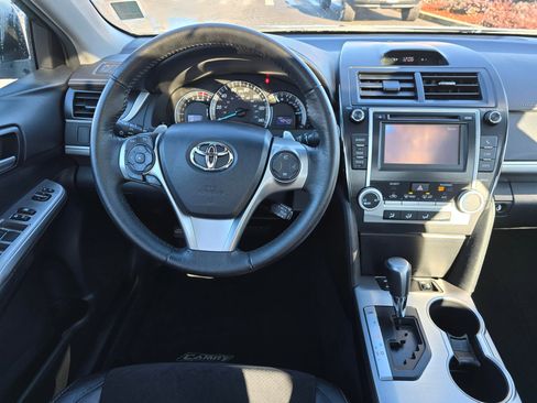Used 2012 Toyota Camry SE image 14