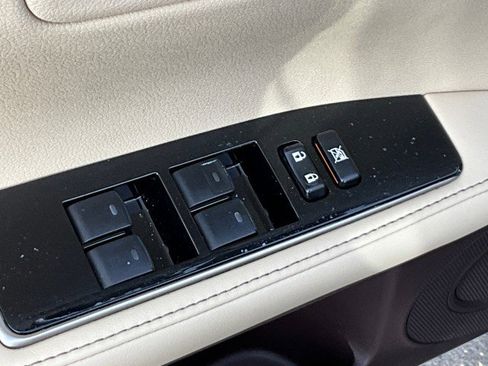 Used 2018 Lexus ES 350 w/ Luxury Package w/Wood Trim image 31