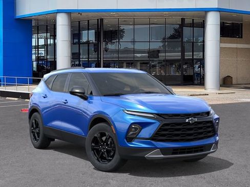 New 2026 Chevrolet Blazer LT w/ Convenience Package FWD image 7