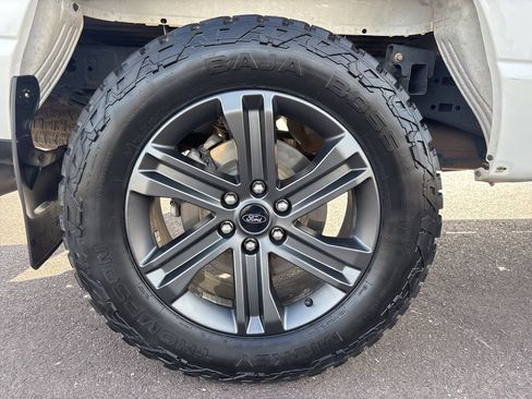 Used 2023 Ford F150 Lariat w/ Equipment Group 502A High image 38