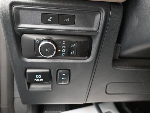 Used 2023 Ford Expedition Limited image 27