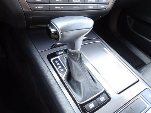 Used 2018 Genesis G80 3.8 AWD/4WD image 9