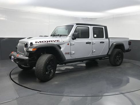 Used 2022 Jeep Gladiator Mojave AWD/4WD image 21