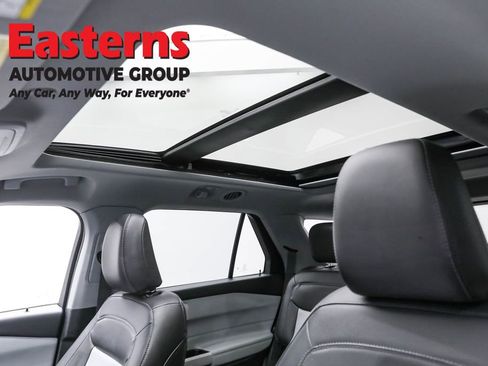 Used 2022 Ford Explorer XLT w/ Equipment Group 202A image 34