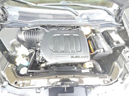 Used 2020 Dodge Grand Caravan SXT image 12