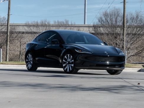 Used 2025 Tesla Model 3 Long Range image 2
