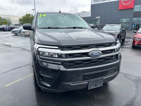 Used 2024 Ford Expedition XLT AWD/4WD image 2