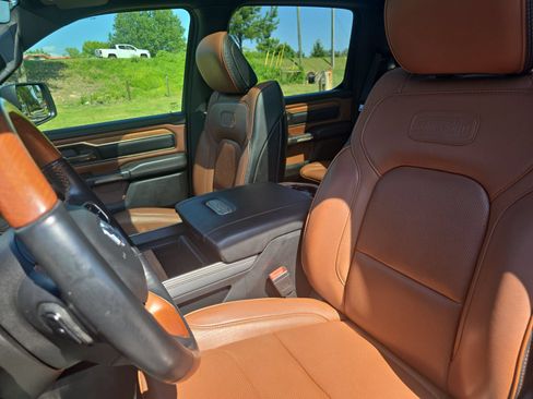 Used 2022 RAM 1500 Limited AWD/4WD image 16