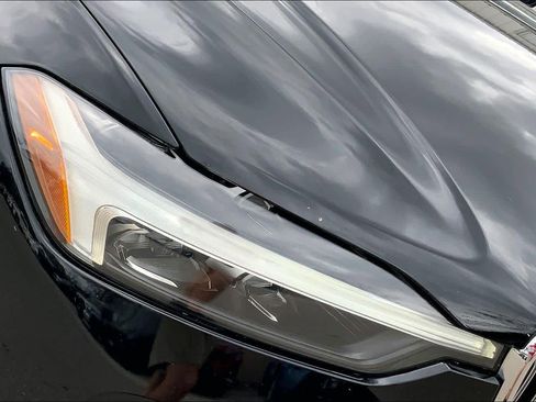 Used 2022 Volvo XC60 B5 Inscription w/ Advanced Package image 28