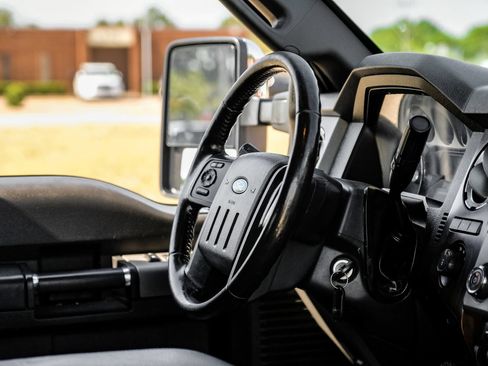 Used 2016 Ford F350 Lariat w/ Lariat Ultimate Package AWD/4WD image 15