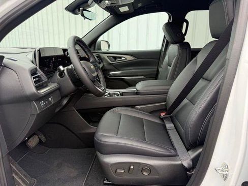New 2026 Chevrolet Traverse LT FWD image 7