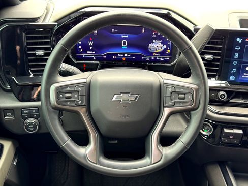 Used 2024 Chevrolet Silverado 2500 ZR2 image 26