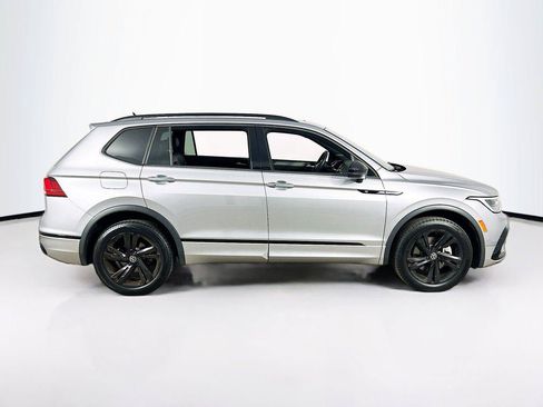 Certified 2024 Volkswagen Tiguan SE R-Line AWD/4WD image 4