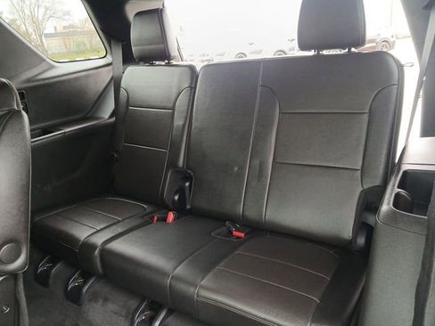 Used 2023 Chevrolet Traverse Premier AWD/4WD image 24