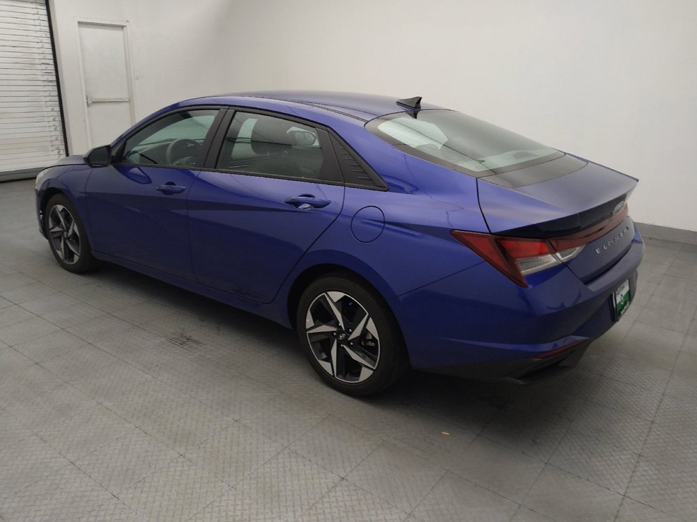 Used 2023 Hyundai Elantra SEL w/ Convenience Package FWD image 3