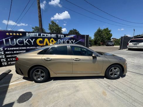 Used 2022 Kia K5 LXS FWD image 2