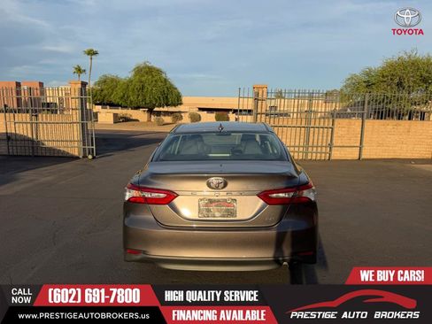 Used 2019 Toyota Camry LE w/ Convenience Package FWD image 10