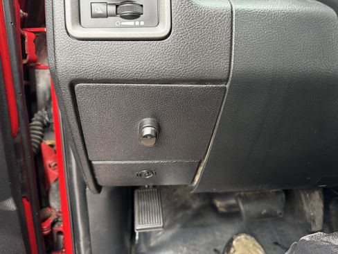 Used 2017 RAM 2500 Tradesman w/ Power & Remote Entry Group image 16