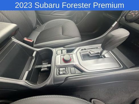 Used 2023 Subaru Forester Premium AWD/4WD image 19