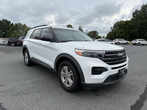 Used 2020 Ford Explorer XLT RWD image 8