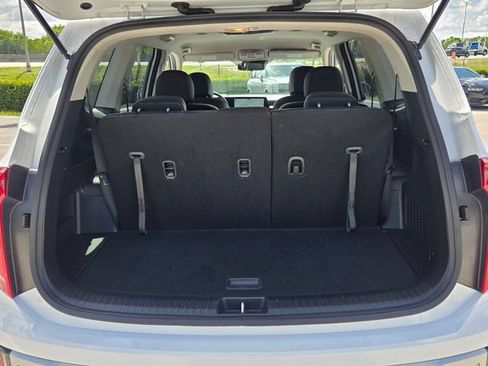 Used 2023 Kia Telluride S AWD/4WD image 13