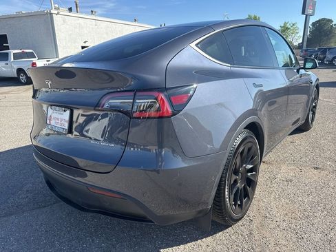 Used 2021 Tesla Model Y Long Range image 7