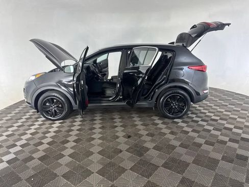 Used 2018 Kia Sportage LX AWD/4WD image 11