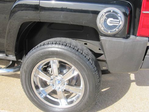 Used 2007 HUMMER H3 AWD/4WD image 4